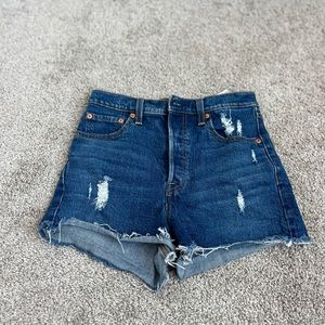 Levi’s Ribcage Shorts